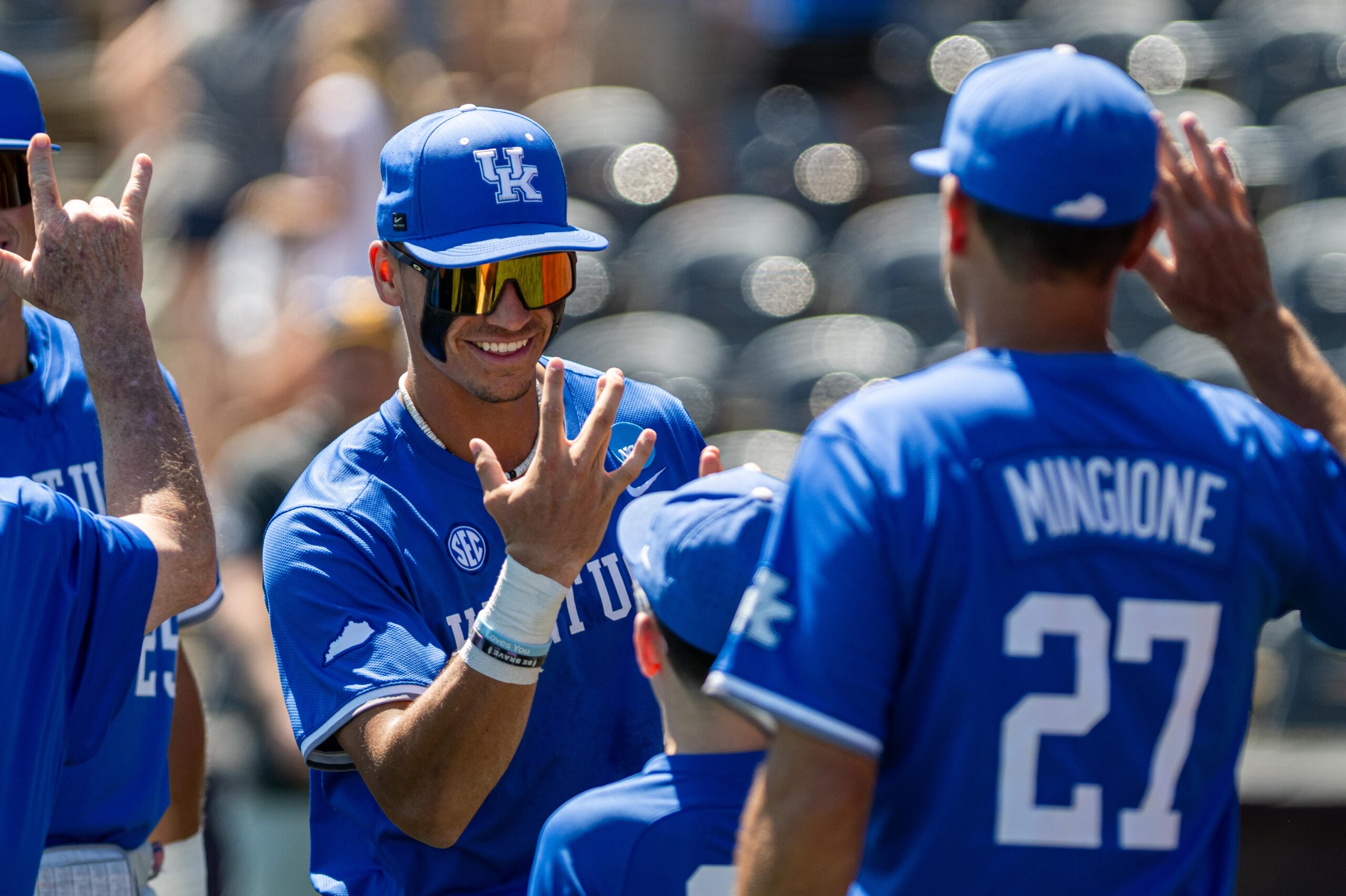 Kentucky rallies to beat Wake Forest in 1st game of Morgantown Regional, advancing to winners' bracket